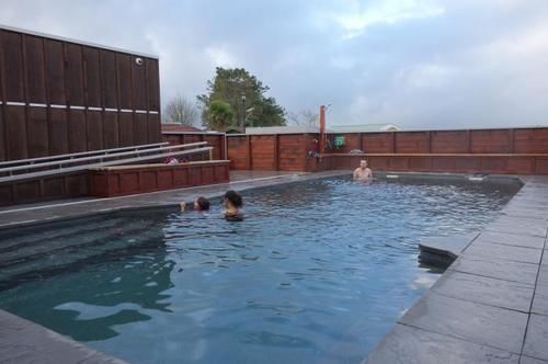 Parakai Springs Lodge מראה חיצוני תמונה